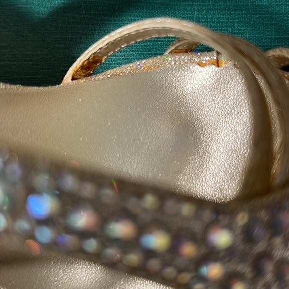 Sizzle coloriffic nude  heel w stones - Picture 6 of 6